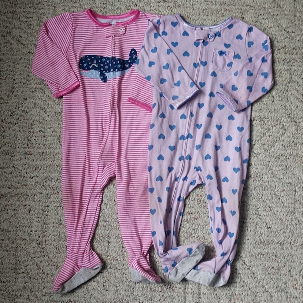 Carter's set of two pajamas